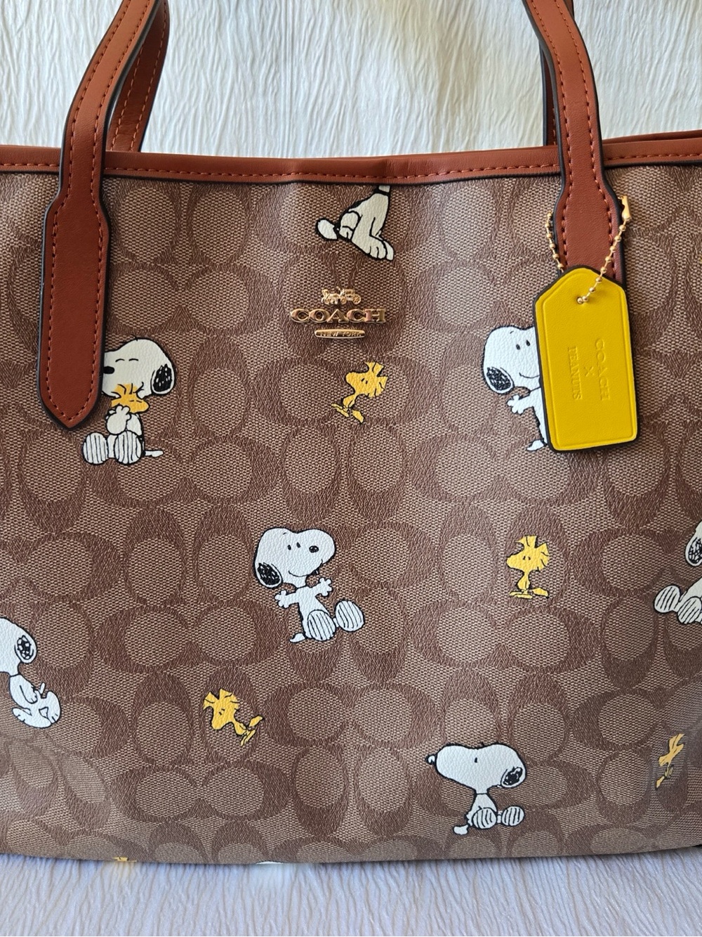 Coach City Tote Bag Signature Canvas Snoopy - Picture 2 of 9